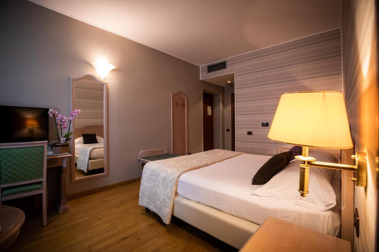 Hotel Palazzo Lovera Cuneo Eksteriør billede